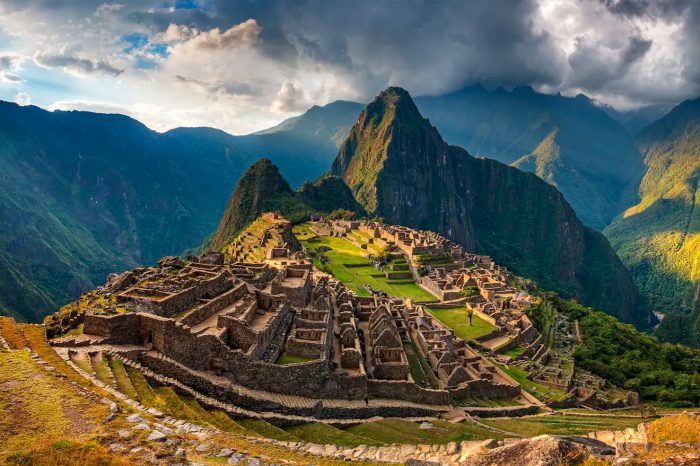 Perú: Amanecer en Machu Picchu