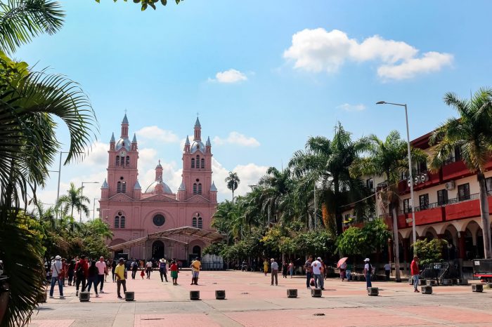 Colombia: Sal, salsa, café, flores y playa – Enero a diciembre 2025